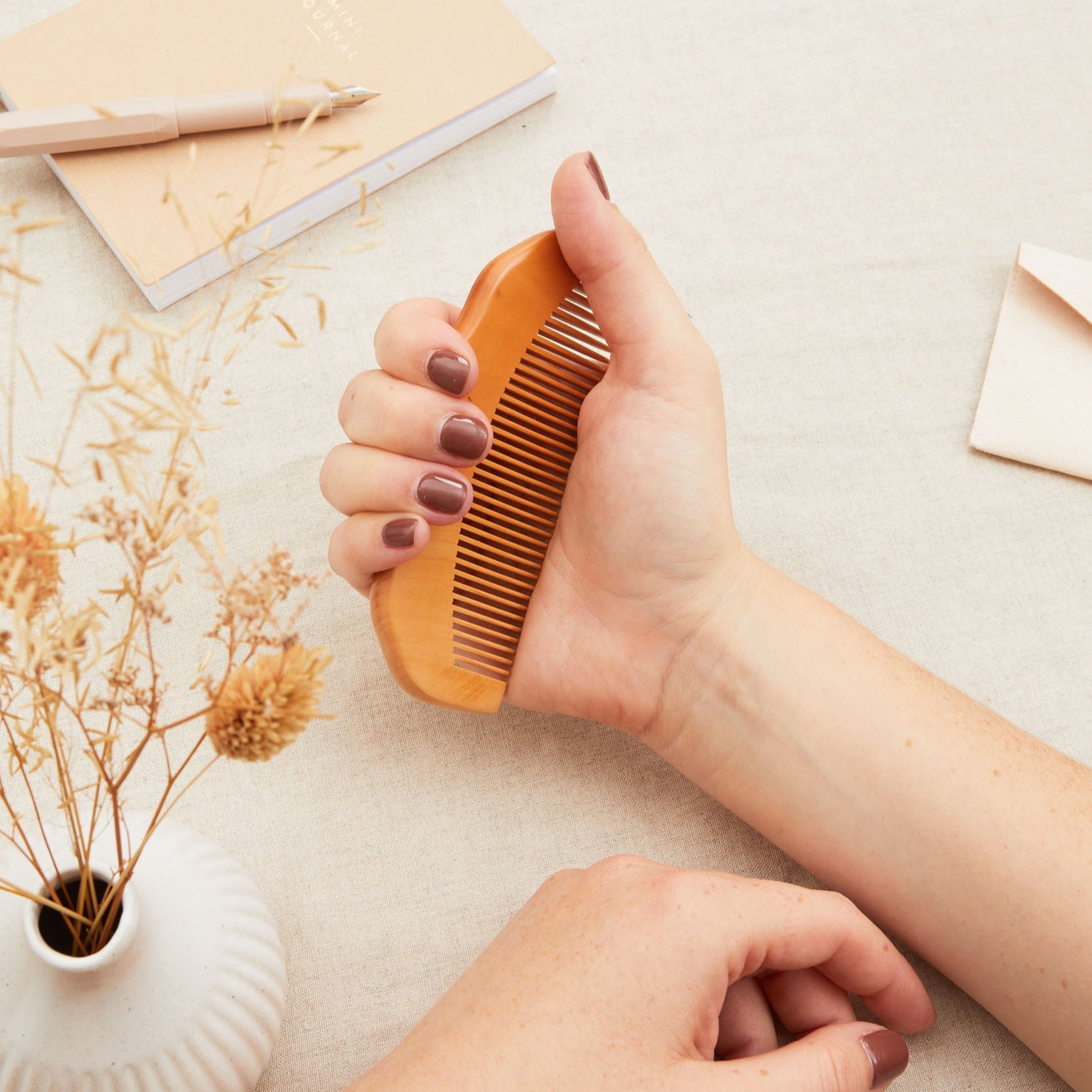 acupressure comb